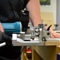 MAKITA FREZARKA DO ROWKÓW 701W PJ7000 - DARMOWA WYSYŁKA