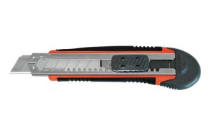PROLINE NÓŻ Z OSTRZEM ŁAMANYM 18MM 3 OSTRZA 30033